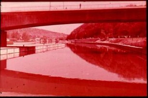 Oberesslingen, Stauffenbergbrücke, flussabwärts
