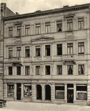 Josef Durm - Sammlung ausgeführter Bauten. Wohnhaus von Kaufmann Wilhelm Nagel (Doppelhaus), Kaiserstraße 123-125 (Lange Straße 123-125)