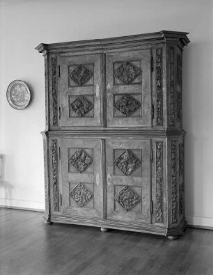 Bauernschrank