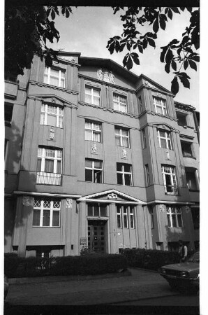 Kleinbildnegative: Mietshaus, Niedstraße, 1981
