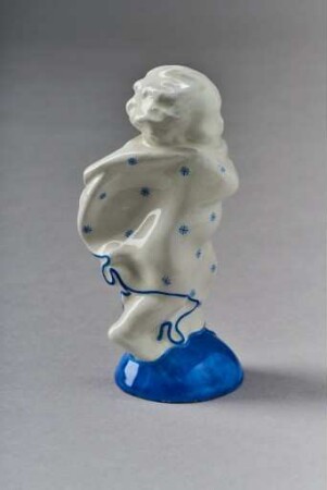 Kleiner Putto als Winter-Allegorie