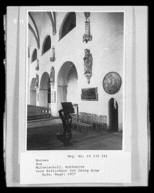 Wurzen, Dom St. Marien, Innenansicht : Blick ins Langhaus mit Pultträger von Georg Wrba