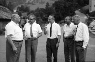 Wildgutach: Gruppen bei der Eröffnung der Wildgutachstraße; Gruppen stehend von links nach rechts: Wehrle, Maier, Person, Lienhard, Fritz, Hockenjos