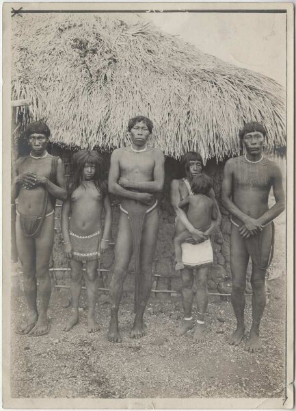 Wapixana men and Aricuna women