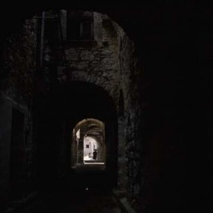 Chios, Mestá. Tunnelgasse in dem Bauernfestungsdorf