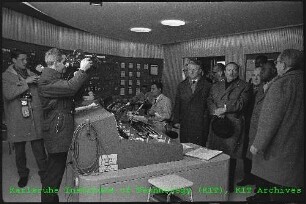 Besuch von Alphonse Massemba-Débat (Ministerpräsident der Republik Kongo) am Kernforschungszentrum Karlsruhe (KfK)