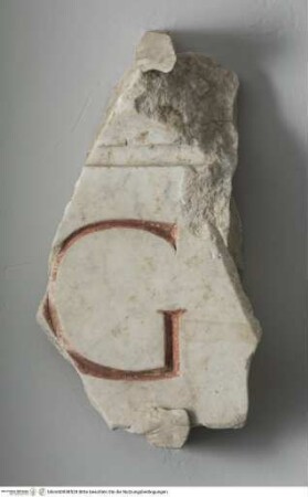 Tafelfragment mit Inschrift