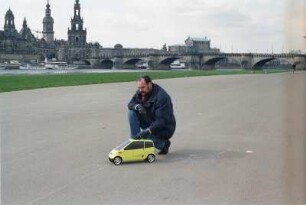 Systemcar- und Kabinenräder : Systemcar- und Kabinenräder. Eigenaufträge und Studienarbeiten, Modelle im Maßstab 1 : 5. Video- und Fotosession am Königsufer in Dresden