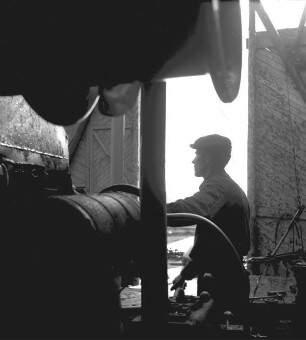 Portrait eines Bohrmeisters im Profil