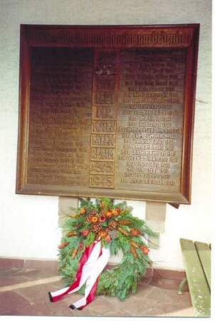 Gedenktafel an die Kriegsopfer in Remmighausen. Detmold. Remmighausen. Papierabzug