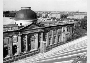 Blick vom Pergamonmuseum auf das Bode-Museum