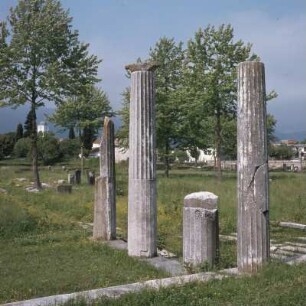 Thasos, Limenas, Agora, Südost-Stoa, Säulen der Südost-Stoa auf der antiken Agora, 1. Jh. n. Chr.