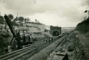 Abgrabung des Oberauer Tunnels der Linie Leipzig-Dresden, Oberau, 1934