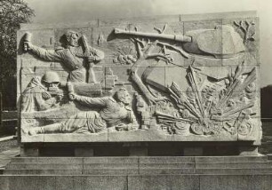 Sowjetisches Ehrenmal: Kampf