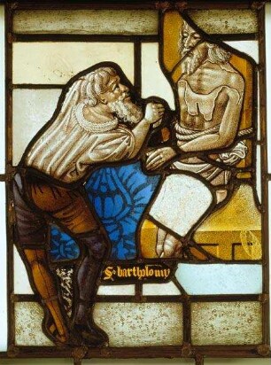 Fragmente einer Glasmalerei mit Darstellung des Martyriums des hl. Bartholomäus