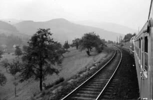 [V 200 auf der Schwarzwaldbahn - vom Zug aus]