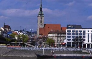 Bratislava - Stadtzentrum : Blick vom Donauufer. Aufgenommen im Zentrum der slowakischen Hauptstadt Bratislava 2001