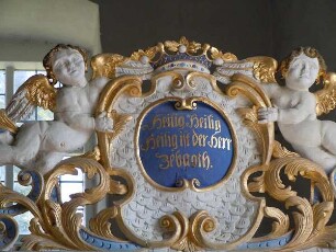 Insel Hiddensee - Engelschmuck : Engelschmuck in der Kirche von Kloster. Aufgenommen am 19. April 2011 auf der Ostseeinsel Hiddensee