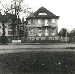 Cottbus, Inselstraße 9. Villa (Kinderkrippe "Mitte"; A. 20. Jh.)