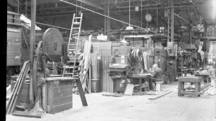 RAW Stuttgart Nord Wagenhalle Schreinerei Bandsägen Arbeiter