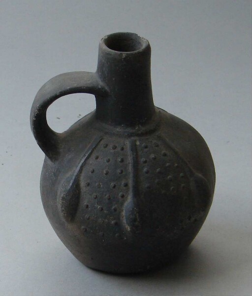 Clay vessel