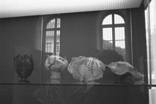 Ausstellung "Tendenzen moderner Keramik" im Badischen Landesmuseum