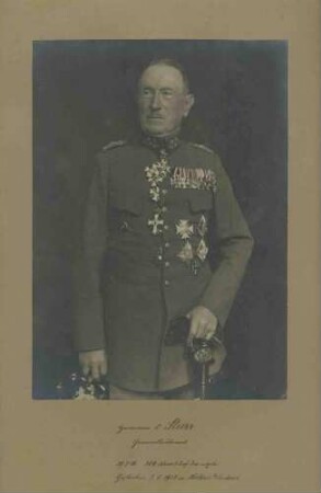 Hermann von Stein, Generalleutnant, Kommandeur der 204. Württ. Infanterie-Division von 1916-1918, stehend, in Uniform mit Orden, Brustbild