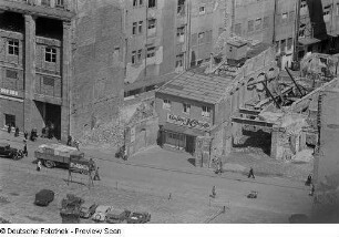 Blick vom Neuen Rathaus auf die Bäckerei (Feinbäckerei Gustav Kämpfe) in der Petersstraße