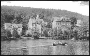 Bad Elster. Luisasee mit Villa grünr Aue, Villa Abbazia, Schloss Miramar