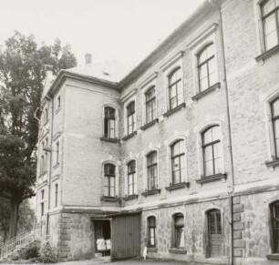 Pflegeheim in Markneukirchen : Markneukirchen (Vogtlandkreis), Pflegeheim (1901), Kirchsteig 4, Eingangsseite (Teilansicht)
