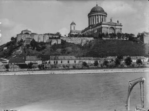 Basilika in Esztergom : Blick von der Donau zur Basilika