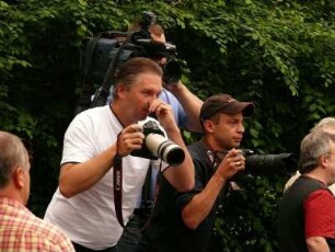 Berliner Zoo, Fotografenandrang am Gehege des kleinen Eisbären Knut