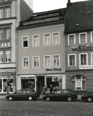 Mittweida, Marktplatz 17. Wohnhaus mit Ladeneinbau