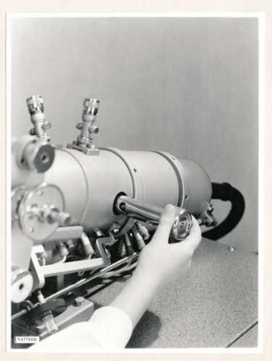 Klein-Elektronenmikroskop KEM1, Bild 21, Foto 1959