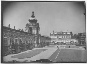 Dresden. Zwingerhof und Kronentor