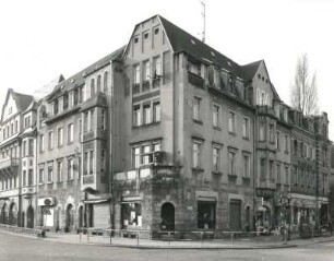 Radebeul, Hauptstraße 8. Wohnhaus mit Läden (um 1905). Eckansicht mit Fassade Pestalozzistraße
