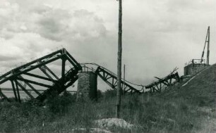 Dnjeprbrücke Tscherkassy, Sowjetunion, 1943-1944