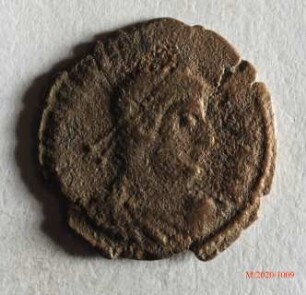 Römische Münze, Nominal Centenionalis, Prägeherr Gratian, Prägeort nicht bestimmbar, Original