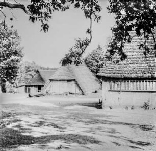 Scheunen : Drei Scheunen bei Rosengarten