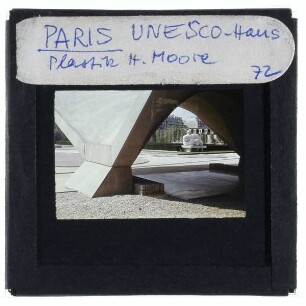 Paris, UNESCO-Haus : Plastik