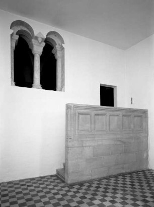 Evangelische Münsterkirche & Ehemalige Kanonissen-Stiftskirche Sankt Anastasius und Innocentius — Vorhalle