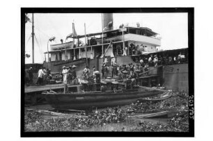 Passagierdampfer : Thailand. Dampfer mit Passagieren im Hafen, 1908/1913