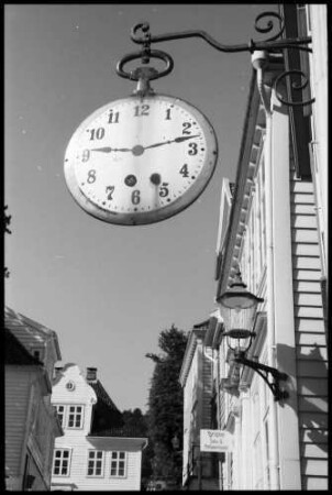 Bergen: Gamle Bergen, Aushängeschild Uhr