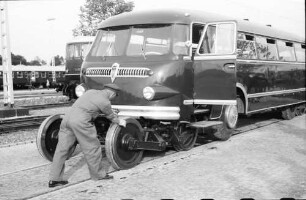 Schondorf: Schienen-Straßen-Bus; Unterschieben der Schienenachse