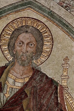 Christus als Weltenrichter, umrahmt von Heiligen und den Evangelistensymbolen