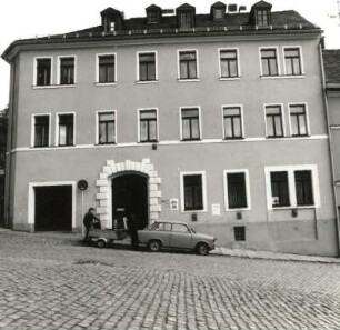 Auerbach, Altmarkt 9. Wohnhaus. Straßenfront