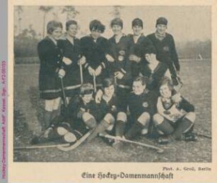 Gruppenbild einer Hockey-Damenmannschaft