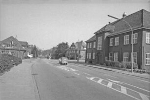 Grabauer Straße: rechts Grabauer Straße 17: hinten rechts Grabauer Straße 15 [heute Olivet-Allee 15]: hinten links Grabauer Straße 18 [heute Olivet-Allee 18]: Kreuzung mit Lorentzenstraße