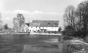 Markersdorf-Gersdorf. Blick auf die Niedermühle