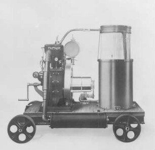 Fahrbarer Einzylindermotor (Fafnirwerke) : Technikgeschichte | Maschinenbau | Kraftmaschinen | Gasgeneratoren, Gasmaschinen